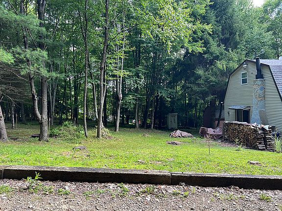 4th image of 1059 Crystal Springs Rd