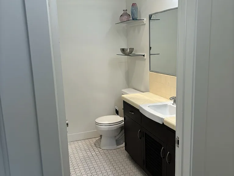 230 Prospect St — Photo 6