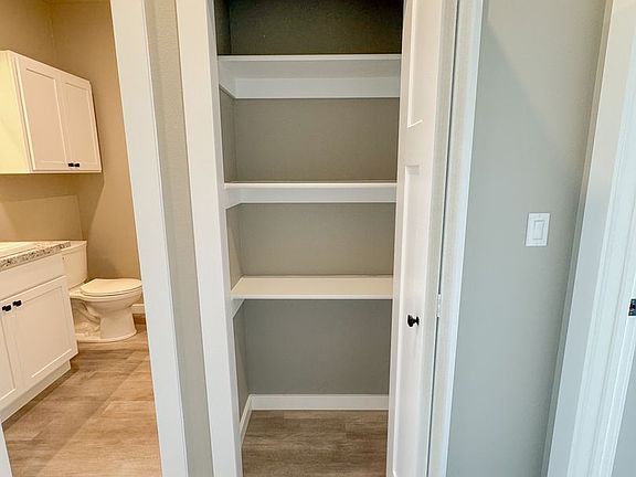 4th image of 941 Covey Run Rd APT 212