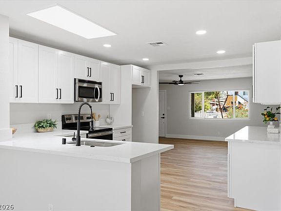 5th image of 1705 Cedar Ave