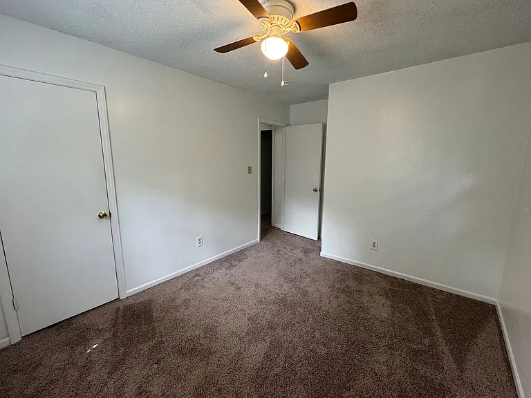 315 Pine Rd — Photo 12