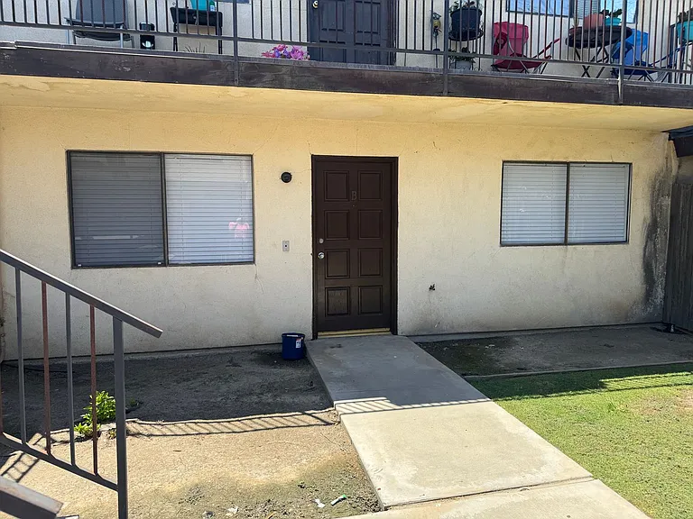 6812 Klamath Way — Photo 1