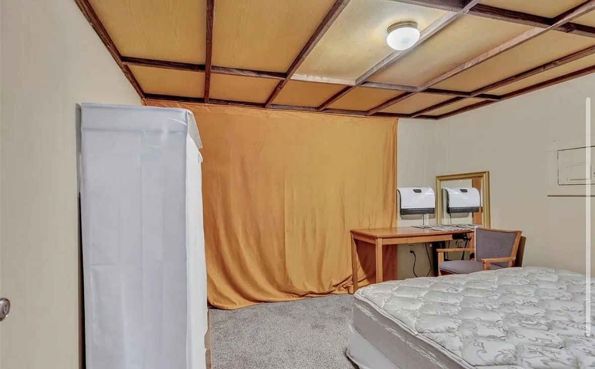 2 bed, 784 sqft, $1,600 — Photo 4