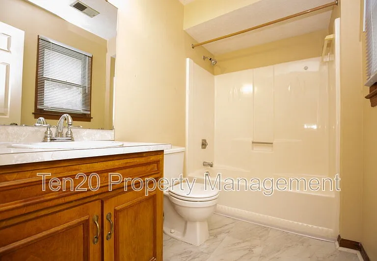 1430 Lokey Dr — Photo 17