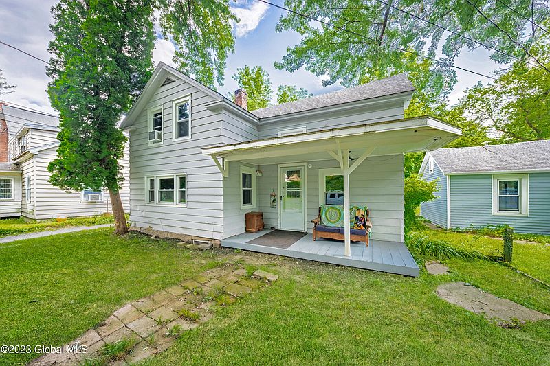 2nd image of 30 Lake Avenue