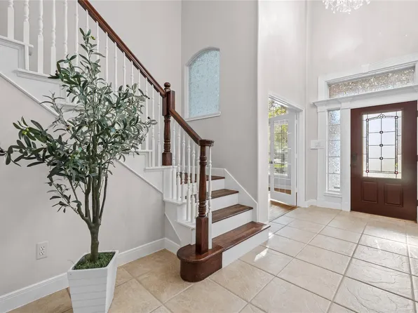 3310 Lake Canyon Ct, Sugar Land, TX 77498