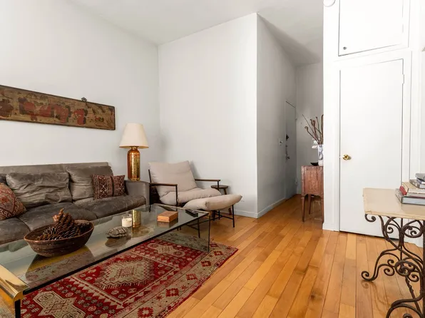 234 East 35th Street image 3 of 7