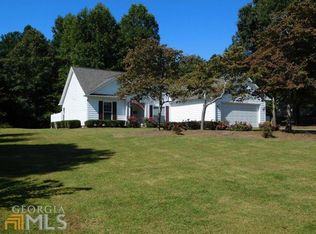 490 Flintlock Dr, Dacula, GA 30019