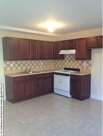 1st image of 15 Malibu Ct