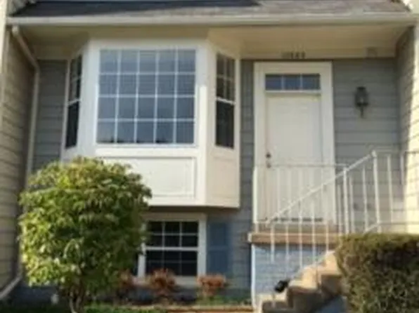 12885 Hyannis Ln, Woodbridge, VA 22193