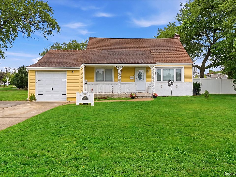 1st image of 11 Mell Drive