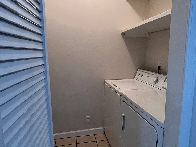 322 S Wenzel St — Photo 22