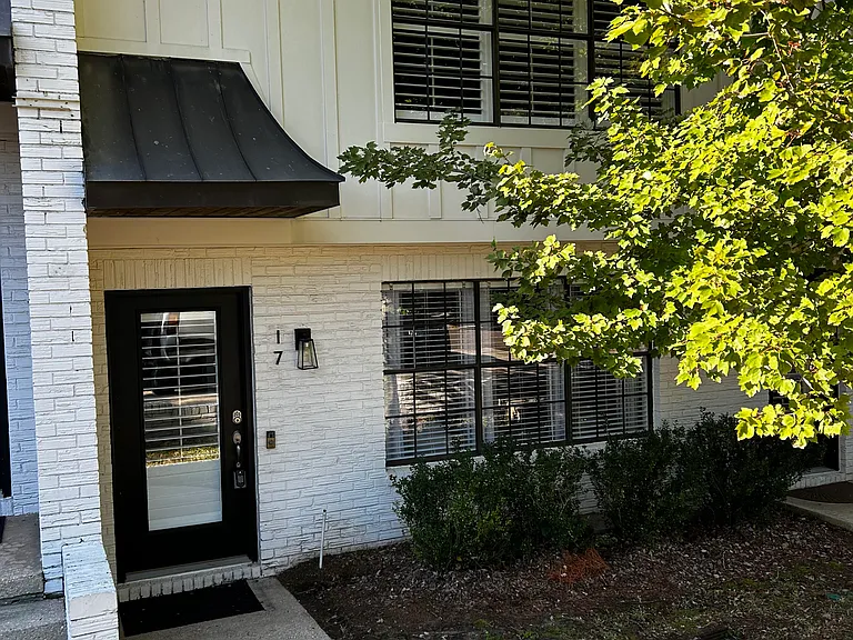 314 Gayfer Ct #17 — Photo 2