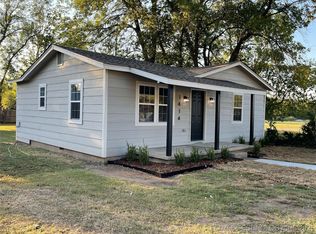 1414 Commercial Ave, Mounds, OK 74047