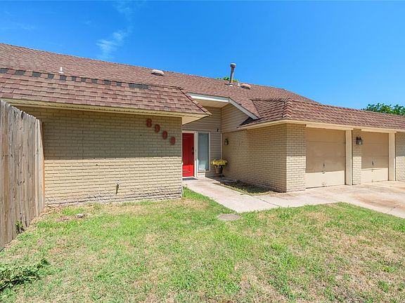 4th image of 8900 Lansbrook Ln