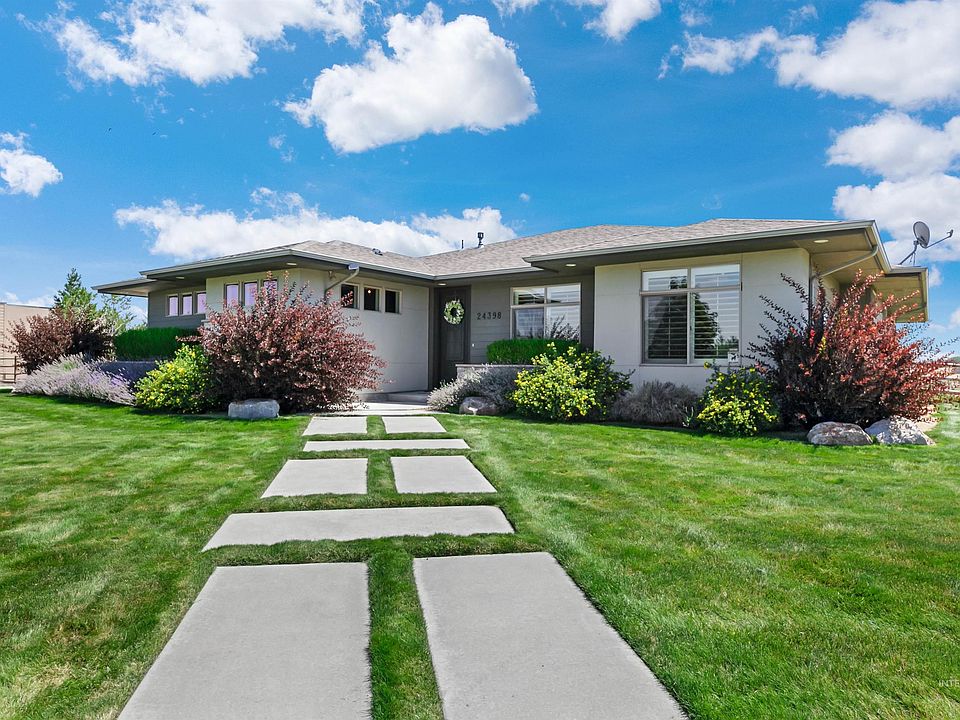 1st image of 24398 Tombstone Ridge Ct