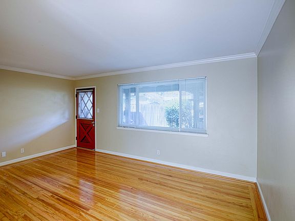 4th image of 145 Walker Dr