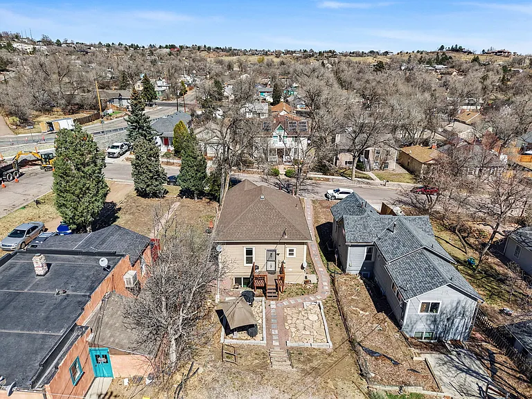 2429 W Platte Ave #B — Photo 28