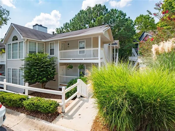 1307 Gettysburg Pl, Sandy Springs, GA 30350
