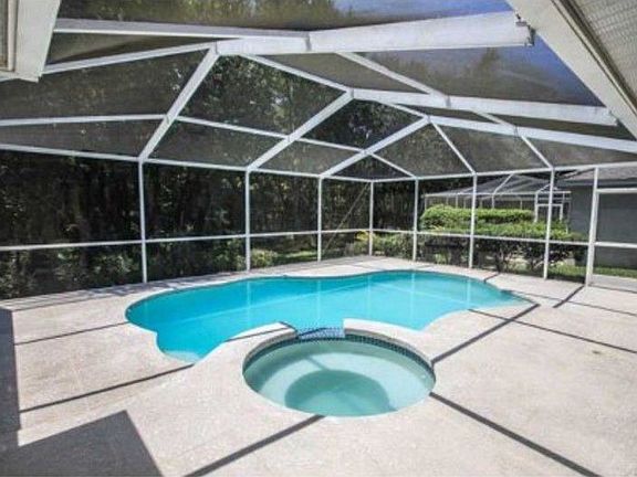 3rd image of 5508 Avenue Du Soleil