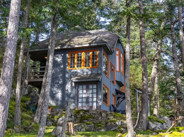 4328 Clam Bay Rd, Southern Gulf Islands, BC V0N 2M1
