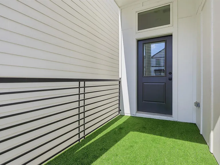 5305 Donovan Gardens Ln — Photo 34