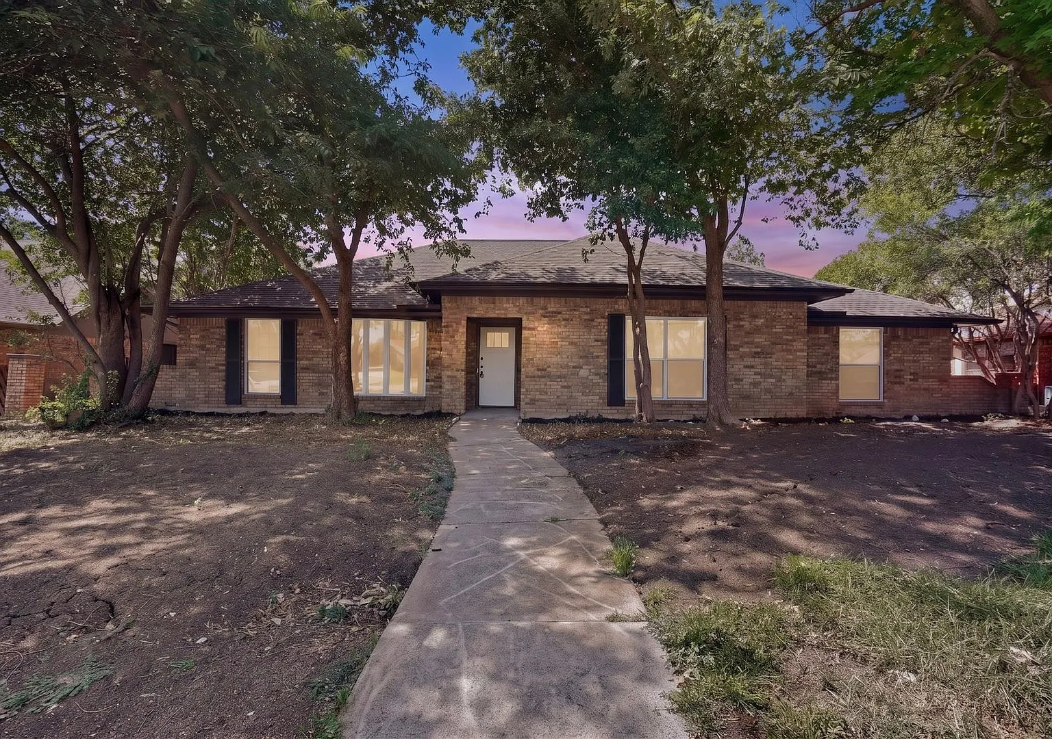 Renovated & Relaxing Home Ready For Entertaining — Photo 3