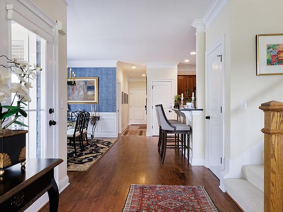 5th image of 206 Ridenour Ave