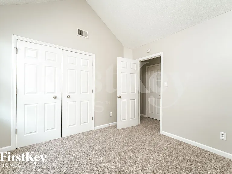 6388 Phillips Ct — Photo 12