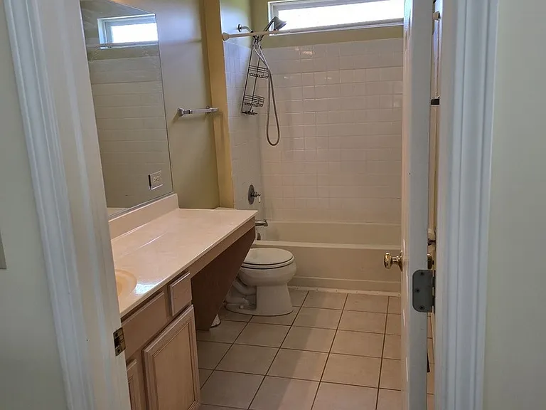 2135 Feldott Ln — Photo 19