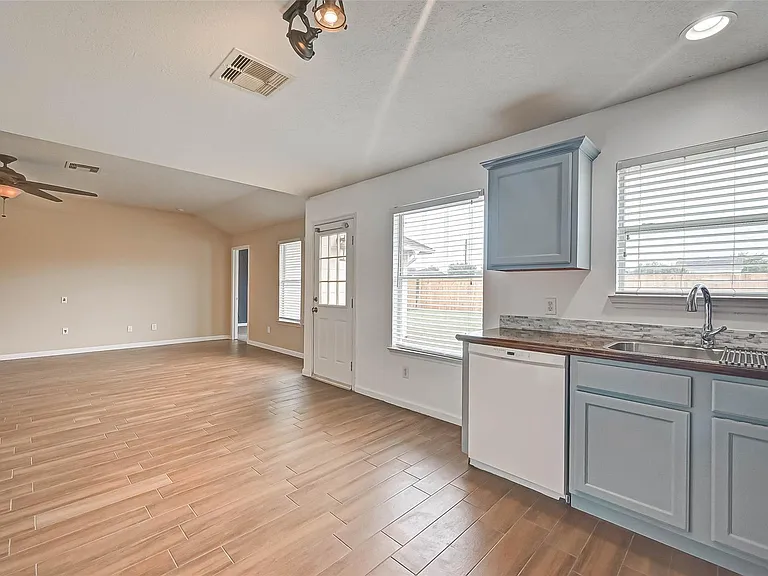 20227 Enchanted Rose Ln — Photo 16