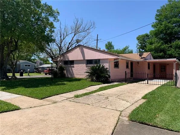 4600 Arthur Dr, New Orleans, LA 70127
