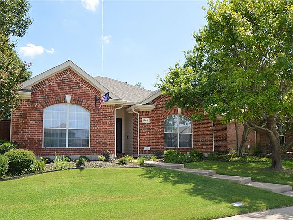 2nd image of 1546 Cliff Creek Dr