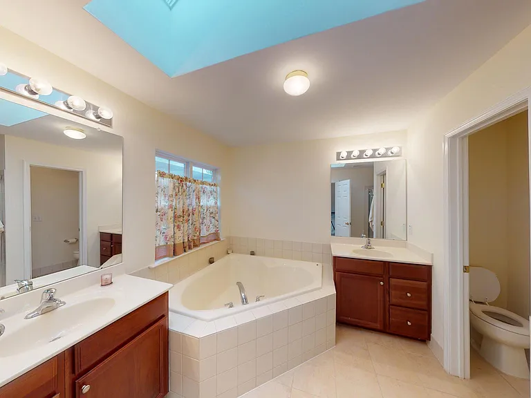 206 Concord Pl — Photo 26