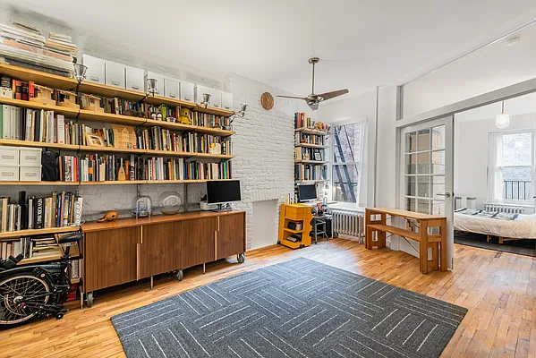 Sold by Remax Edge | media 3