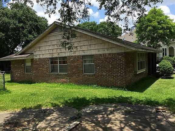 5th image of 4045 Newshire Dr