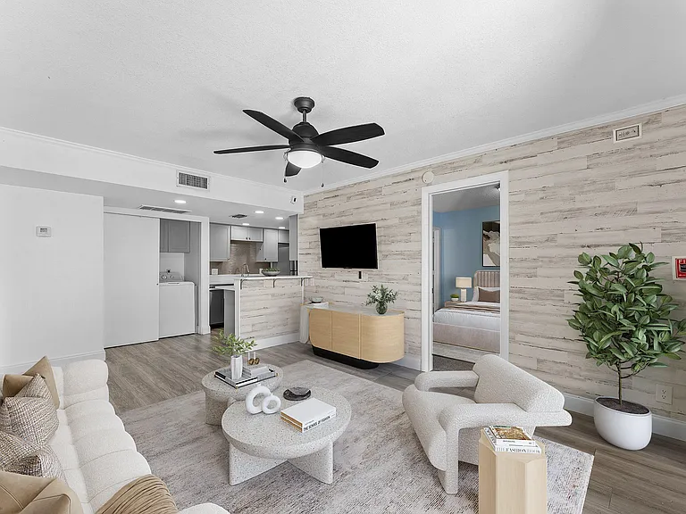 612 Executive Center Dr #107 — Photo 16