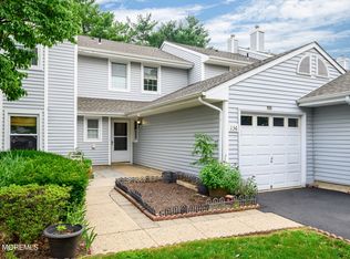 136 Woodmere Dr #406, Parlin, NJ 08859