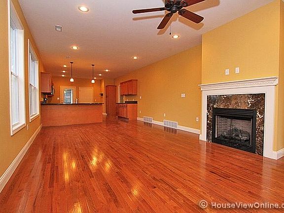 4th image of 2943 Walden Blvd