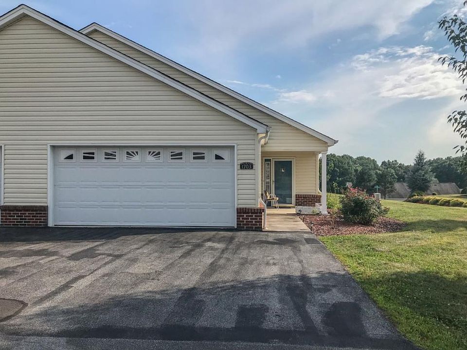 1st image of 1703 Foxtail Ln #1703