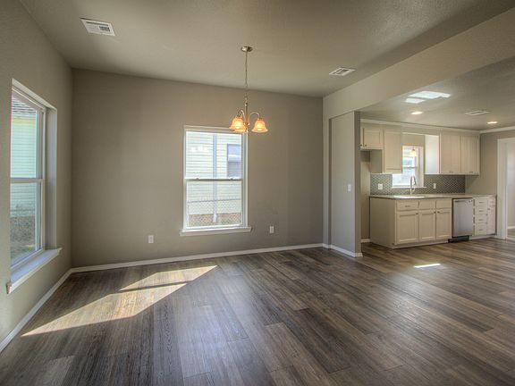 5th image of 1016 E Thompson Ave