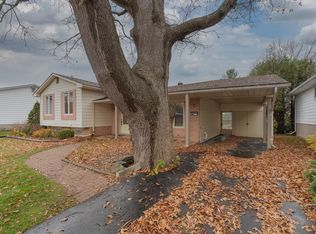 811 Overlea Ct #2, Kingston, ON K7M 6Z8