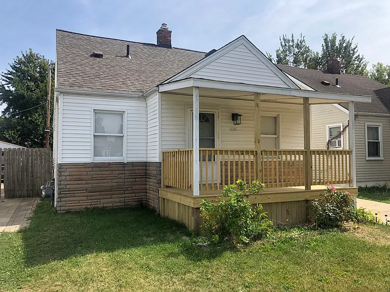 6506 Grandville Ave — Photo 21