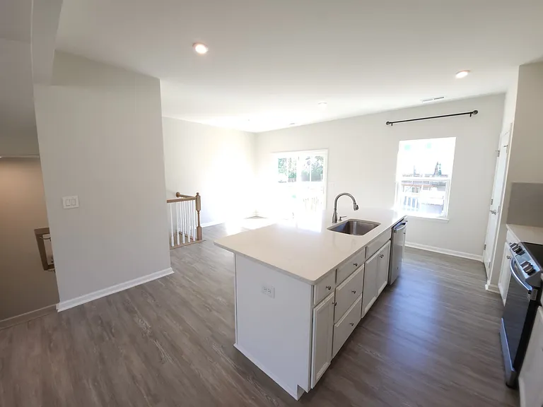 2561 Grantham Place Dr — Photo 26