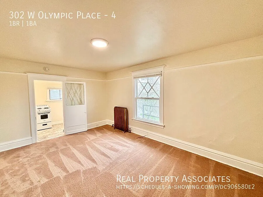 Charming Top Floor 1-Bedroom in Queen Anne! — Photo 2