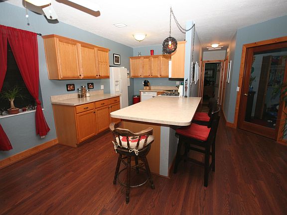 Updated kitchen with huge eating counter
