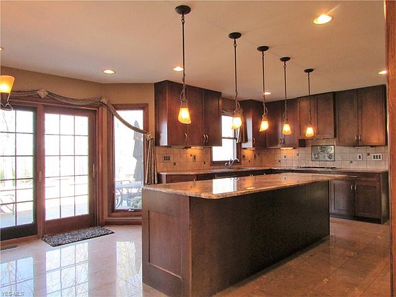 4th image of 478 Countryside Dr