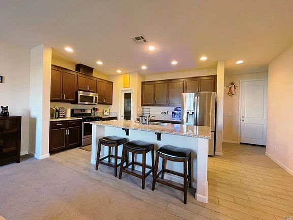 5th image of 2276 Dorset Ln