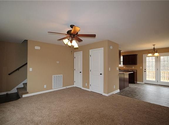 3rd image of 628 Hidden Valley Dr