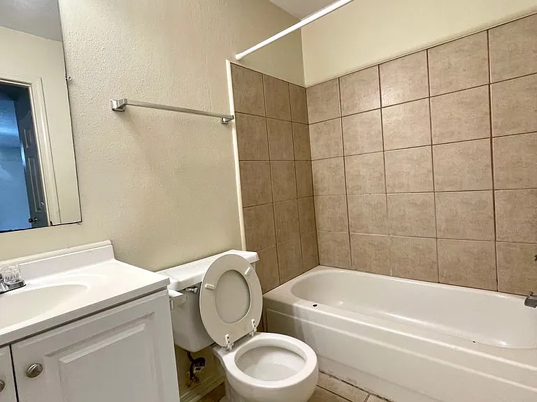 2705 Amanda Dr #A-D — Photo 21